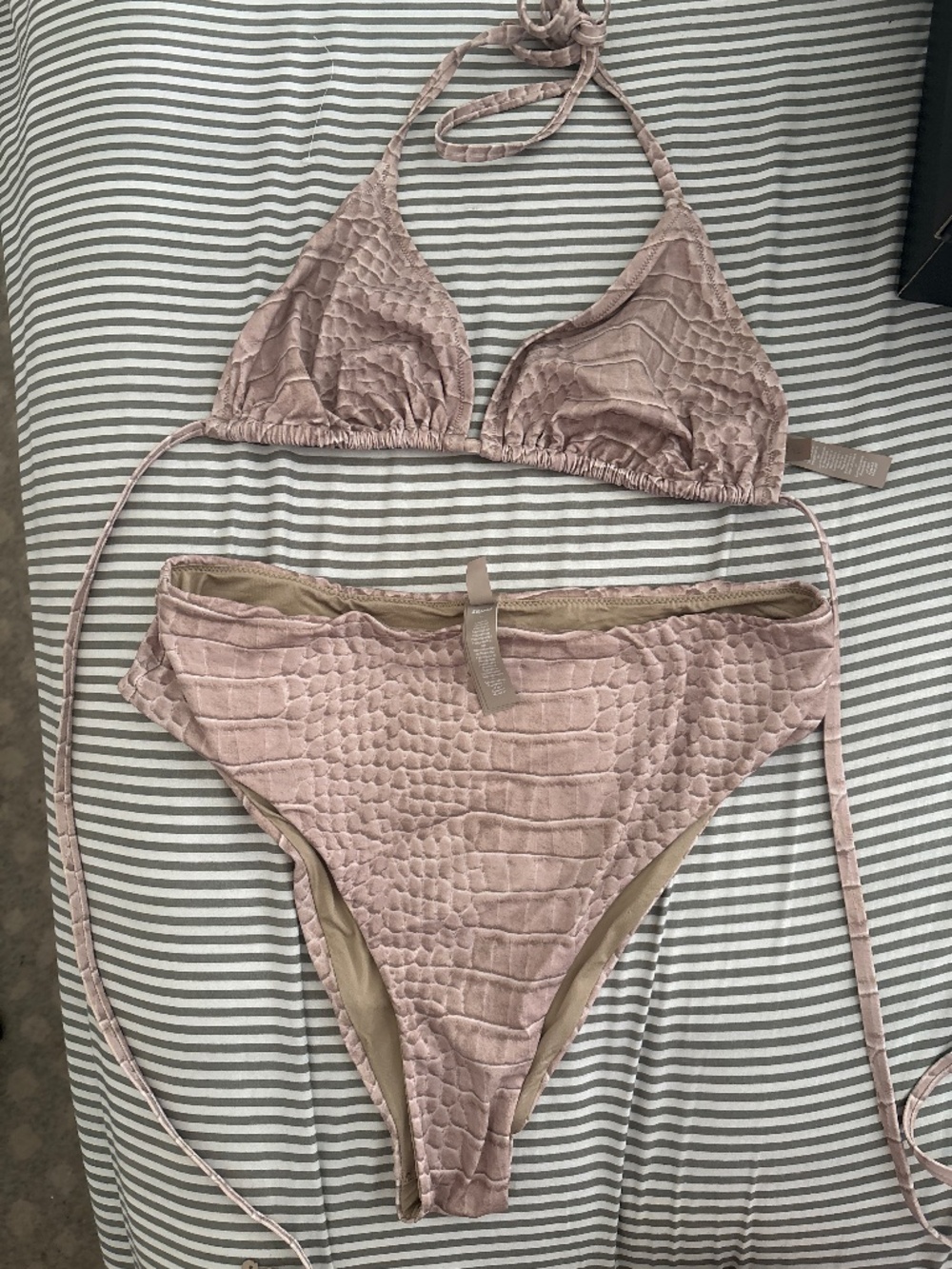 Bathing suit